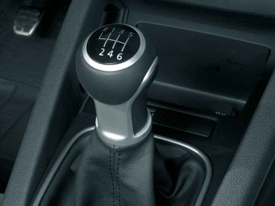  Volkswagen Golf GTi 2005 года  (фото 80 из 135)
